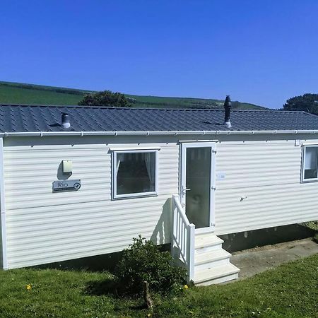 Large 4 Person Couples And Family Caravan In Newquay Bay Resort Exterior foto